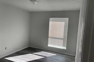 2921 Village Crest Cir, Garland, TX 75044 - Photo 9