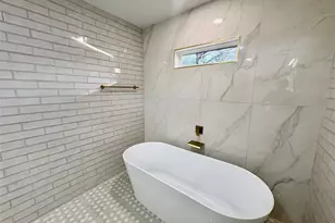 9920 Greenfield Dr, Dallas, TX 75238 - Photo 15