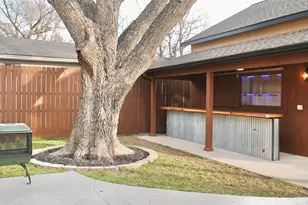 9920 Greenfield Dr, Dallas, TX 75238 - Photo 33