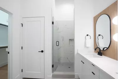 629 N Tyler Street #108, Dallas, TX 75208 - Photo 3