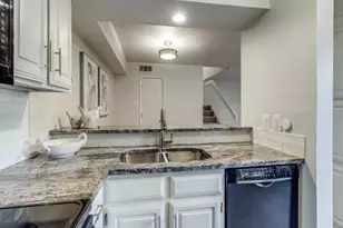 5200 Martel Ave, Dallas, TX 75206 - Photo 13