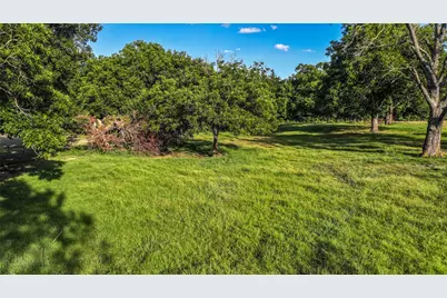 708A W Howell Street, Saint Jo, TX 76265 - Photo 3