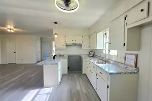 406 E Brazos St, Groesbeck, TX 76642 - Photo 3