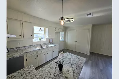 406 E Brazos Street, Groesbeck, TX 76642 - Photo 21