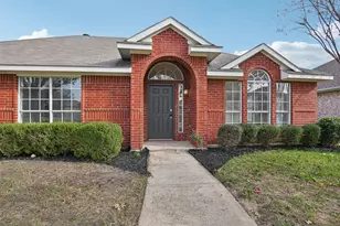 1122 Suffolk Ln, Cedar Hill, TX 75104 - Photo 9