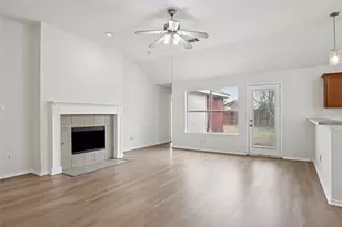 1122 Suffolk Ln, Cedar Hill, TX 75104 - Photo 3