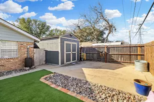 6537 Briley Dr, North Richland Hills, TX 76180 - Photo 33