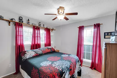 609 Shallow Creek Drive, Oak Leaf, TX 75154 - Photo 25