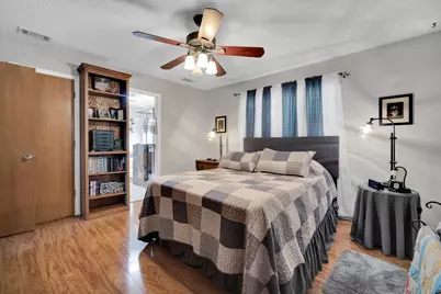 609 Shallow Creek Drive, Oak Leaf, TX 75154 - Photo 19