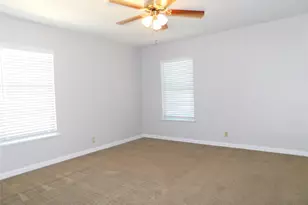 714 N Ruddell St, Denton, TX 76209 - Photo 13