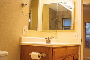 718 E Martin Ln, Sherman, TX 75090 - Photo 19