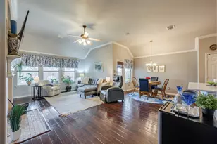 15625 Gatehouse Dr, Fort Worth, TX 76262 - Photo 3