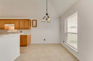 7019 Thunderbird Dr, Arlington, TX 76002 - Photo 7