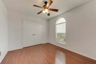 7019 Thunderbird Dr, Arlington, TX 76002 - Photo 13