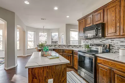 4901 Sailwind Drive, Fort Worth, TX 76135 - Photo 13