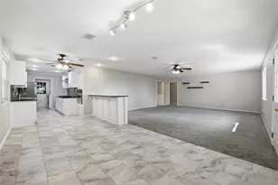 3920 Sanguinet St, Fort Worth, TX 76107 - Photo 9