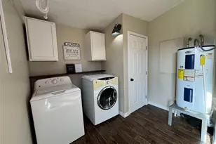 1111 W 7th St, Cisco, TX 76437 - Photo 25