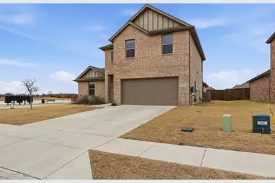 556 Hickory Ridge Drive, Van Alstyne, TX 75495 - Photo 3