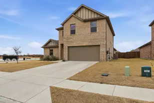 556 Hickory Rdg Dr, Van Alstyne, TX 75495 - Photo 3
