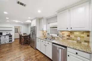 10317 Countess Dr, Dallas, TX 75229 - Photo 7