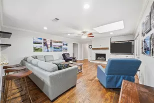 10317 Countess Dr, Dallas, TX 75229 - Photo 11