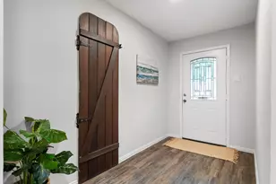 1050 Winterwood Dr, Lewisville, TX 75067 - Photo 5