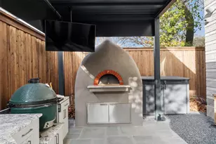 3510 Edgewater St, Dallas, TX 75205 - Photo 9