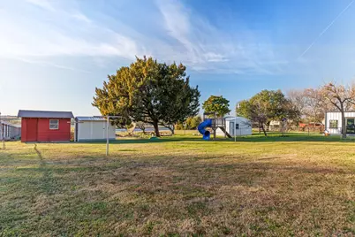 910 S Harrison Street, West, TX 76691 - Photo 31