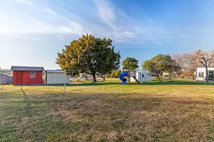 910 S Harrison St, West, TX 76691 - Photo 31