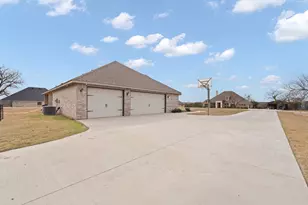 1028 Resolute Rd, Millsap, TX 76066 - Photo 29