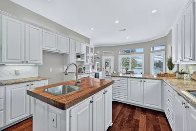 214 Kiowa Drive E, Lake Kiowa, TX 76240 - Photo 17