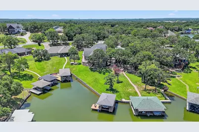 214 Kiowa Drive E, Lake Kiowa, TX 76240 - Photo 5