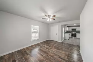 1224 Colvin St, Fort Worth, TX 76104 - Photo 13