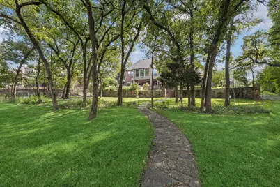 5808 Lakeside Drive, Fort Worth, TX 76179 - Photo 11