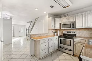 617 Carriagehouse Ln, Garland, TX 75040 - Photo 11