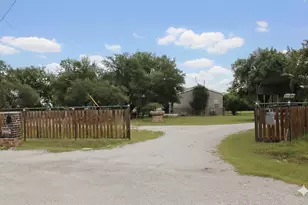 224 Cactus Ridge Ct, Springtown, TX 76082 - Photo 3