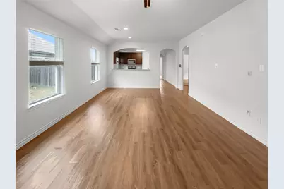 1504 Blue Jay Drive, Ennis, TX 75119 - Photo 3