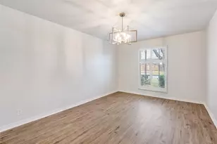 2730 Moonriver Ln, Farmers Branch, TX 75234 - Photo 5