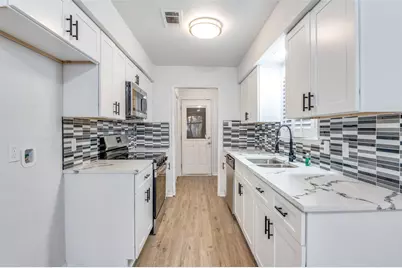 2730 Moonriver Lane, Farmers Branch, TX 75234 - Photo 9