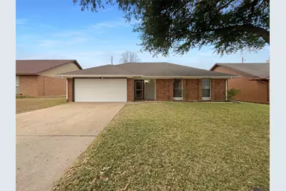 1617 N Bent Tree Trail, Grand Prairie, TX 75052 - Photo 1