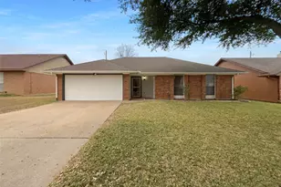 1617 N Bent Tree Trail, Grand Prairie, TX 75052 - Photo 1