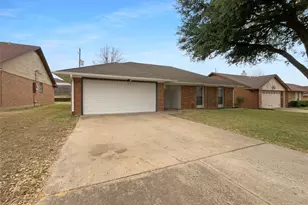 1617 N Bent Tree Trail, Grand Prairie, TX 75052 - Photo 15