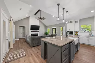 710 Valek Rd, Ennis, TX 75119 - Photo 13