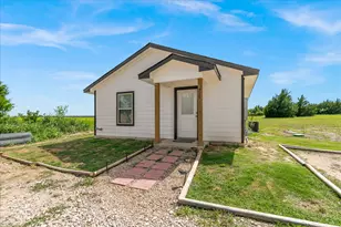 710 Valek Rd, Ennis, TX 75119 - Photo 39