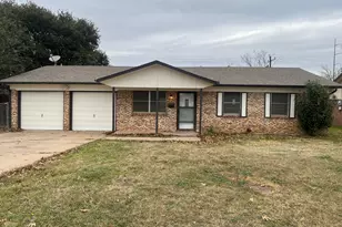1403 SE 21st St, Mineral Wells, TX 76067 - Photo 1