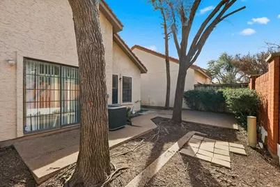 625 Fiesta Circle, Irving, TX 75063 - Photo 23