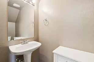 10757 Braemoor Dr, Fort Worth, TX 76052 - Photo 9