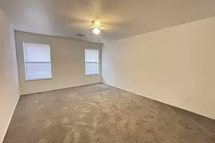 830 W Colony Dr, Arlington, TX 76001 - Photo 11