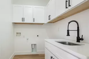 2950 Sundial Dr, Dallas, TX 75229 - Photo 27