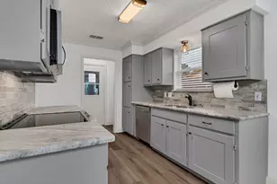 6433 Heather Dr, Watauga, TX 76148 - Photo 9